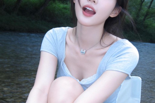 网红司晓迪直播骂白鹿“素颜普通、媚男看不起人”！评论区翻车连闺蜜都拆台蹭热度翻车最快的一次