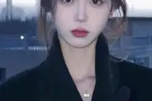 62岁男明星迎娶25岁丹麦美女教练38岁年龄差惊到众多吃瓜网友