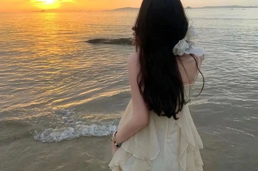 女强男弱占便宜？看完赵德胤的背景才明白赵丽颖的野心有多大